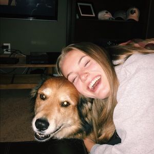 Meet your Posher, Katelyn